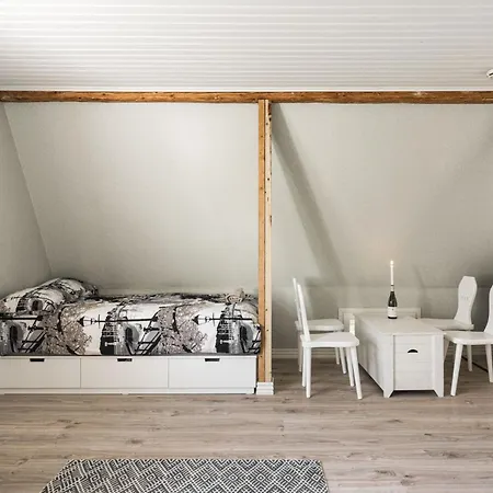 Cozy Self-Service Wooden Studio Near Aura River, Private Bath & Parking Huoneisto Turku