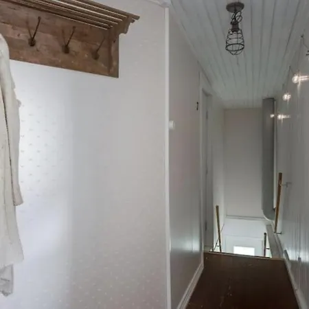 Cozy Self-service Wooden Near Aura River, Private Bath & Parking Апартаменты
